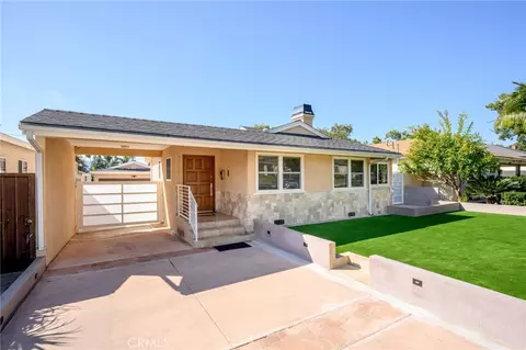 2040 W Kenneth Rd, Glendale, CA 91201