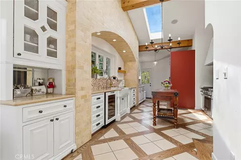 Kitchen - 1102 Olmsted Dr, Glendale, CA 91202 photo 6 of 7