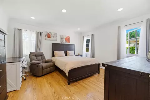 Bedroom - 1102 Olmsted Dr, Glendale, CA 91202 photo 3 of 11