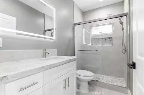 Bath - 1102 Olmsted Dr, Glendale, CA 91202 photo 7 of 8