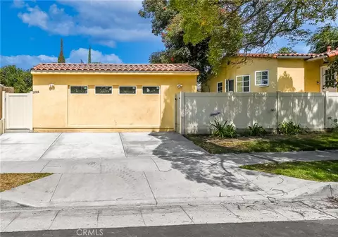 Exterior - 1102 Olmsted Dr, Glendale, CA 91202 photo 5 of 17