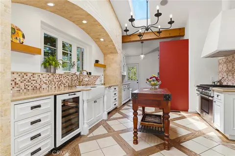 Kitchen - 1102 Olmsted Dr, Glendale, CA 91202 photo 6 of 8