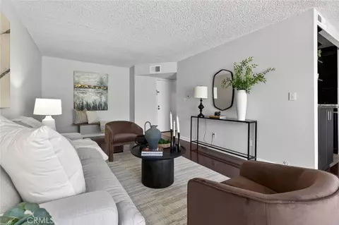 5412 Lindley Ave #322, Encino, CA 91316