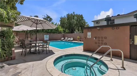 Exterior - 320 E Stocker #304, Glendale, CA 91207 photo 4 of 4