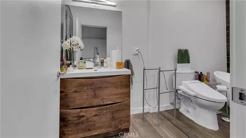 Bath - 320 E Stocker #304, Glendale, CA 91207 photo 1 of 3