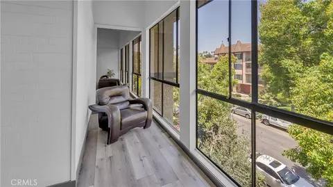 Entry Way - 320 E Stocker #304, Glendale, CA 91207 photo 5 of 6