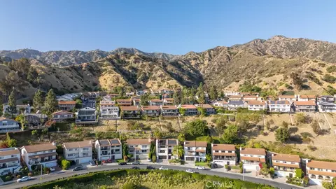 View/Area - 1350 E Tujunga, Burbank, CA 91501 photo 4 of 8