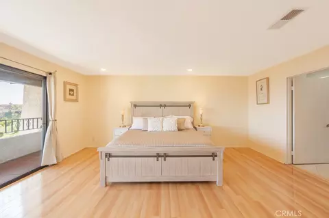 Bedroom - 1350 E Tujunga, Burbank, CA 91501 photo 3 of 9