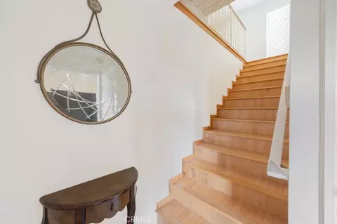 Entry Way - 1350 E Tujunga, Burbank, CA 91501 photo 4 of 6