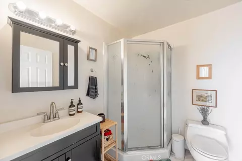 Bath - 1350 E Tujunga, Burbank, CA 91501 photo 2 of 6