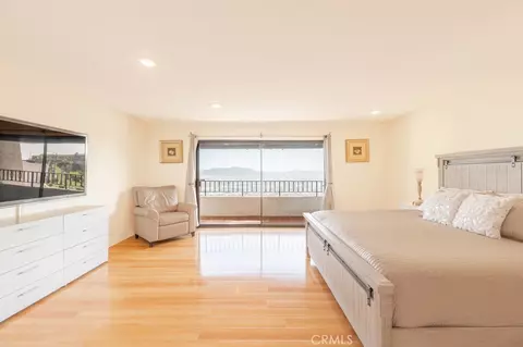 Bedroom - 1350 E Tujunga, Burbank, CA 91501 photo 1 of 9