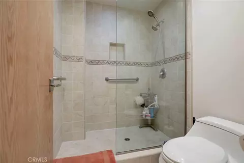 Bath - 6911 Valmont St, Tujunga, CA 91042 photo 4 of 5