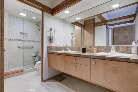 Bath - 6911 Valmont St, Tujunga, CA 91042 photo 3 of 5