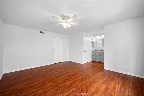 Bedroom - 10119 Pinewood Ave #207, Tujunga, CA 91042 photo 1 of 6