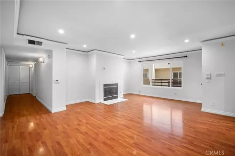 Living - 10119 Pinewood Ave #207, Tujunga, CA 91042 photo 5 of 5