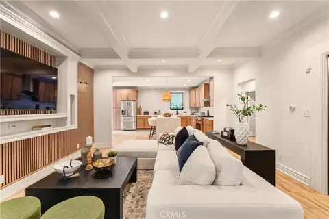 5558 Edgewood Pl, Los Angeles, CA 90019
