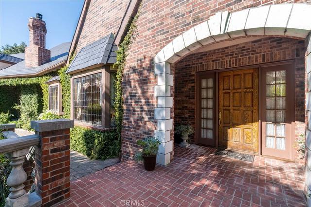 375 Berkshire Ave, La Canada Flintridge, CA 91011