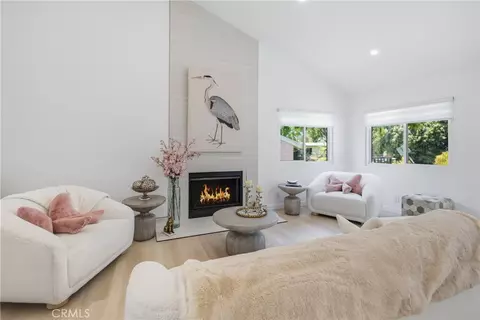 Living - 9620 Alene, Tujunga, CA 91042 photo 3 of 3