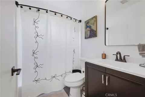 Bath - 9620 Alene, Tujunga, CA 91042 photo 3 of 4