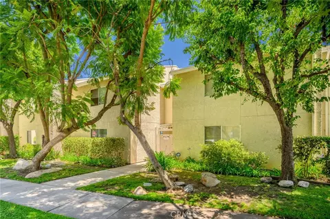 4558 Willis Ave #203, Sherman Oaks, CA 91403