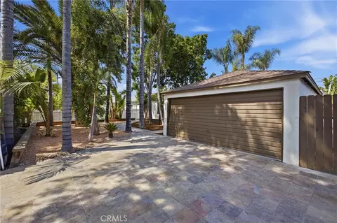 6845 Aura Ave, Reseda, CA 91335