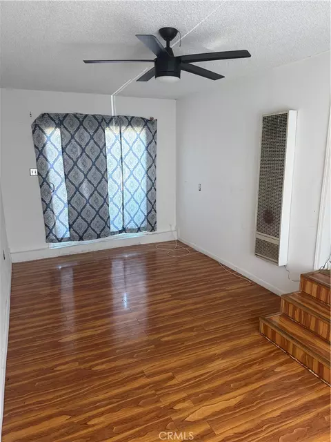 1401 S Whitemarsh, Compton, CA 90220 photo 17
