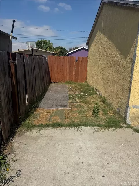 1401 S Whitemarsh, Compton, CA 90220 photo 4
