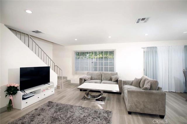 10274 Tujunga Cyn #2, Tujunga, CA 91042