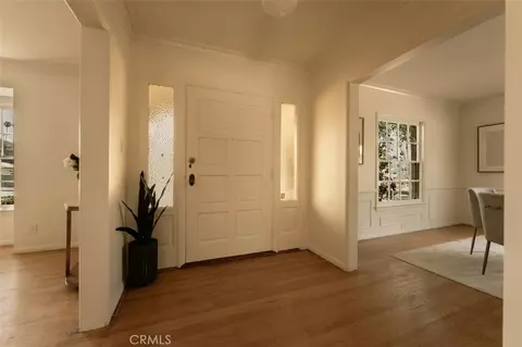 Entry Way - 203 E Mtn, Glendale, CA 91207 photo 1 of 2