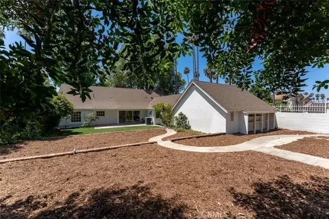 Exterior - 203 E Mtn, Glendale, CA 91207 photo 3 of 3