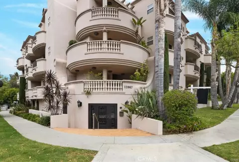 12067 Guerin St #305, Studio City, CA 91604