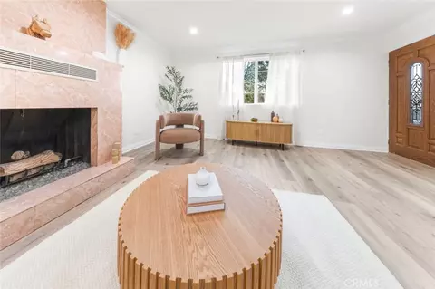 Living - 10554 Plainview, Tujunga, CA 91042 photo 3 of 6