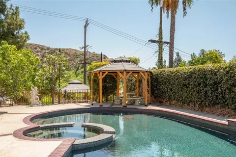 Exterior - 1663 Vista, Glendale, CA 91201 photo 15 of 16