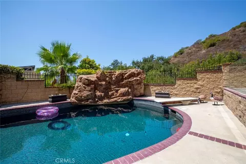 Exterior - 1663 Vista, Glendale, CA 91201 photo 13 of 16