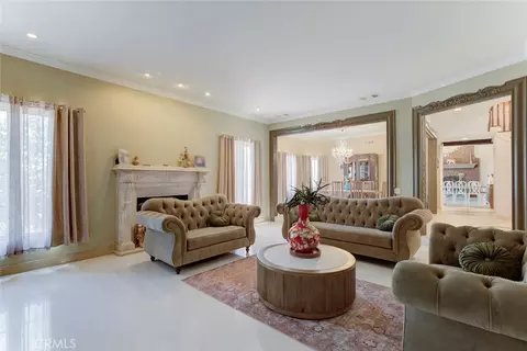 Living - 1663 Vista, Glendale, CA 91201 photo 3 of 5