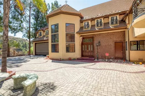 Exterior - 1663 Vista, Glendale, CA 91201 photo 5 of 16