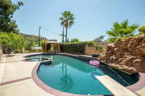 Exterior - 1663 Vista, Glendale, CA 91201 photo 14 of 16