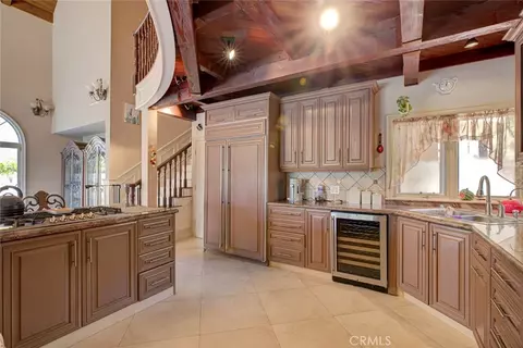 Kitchen - 1663 Vista, Glendale, CA 91201 photo 3 of 4
