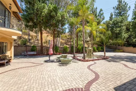 Exterior - 1663 Vista, Glendale, CA 91201 photo 6 of 16
