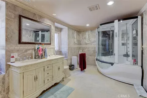 Bath - 1663 Vista, Glendale, CA 91201 photo 4 of 7