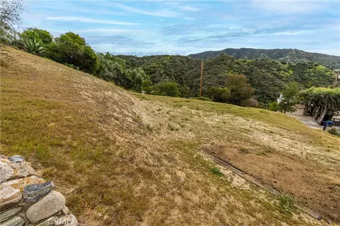 Exterior - 7444 Tranquil Dr, Tujunga, CA 91042 photo 13 of 17