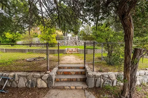 Exterior - 7444 Tranquil Dr, Tujunga, CA 91042 photo 4 of 17