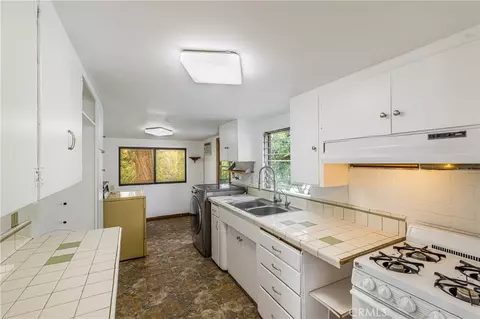 Kitchen - 7444 Tranquil Dr, Tujunga, CA 91042 photo 1 of 1