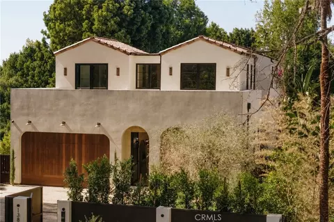 13853 Chandler, Sherman Oaks, CA 91401