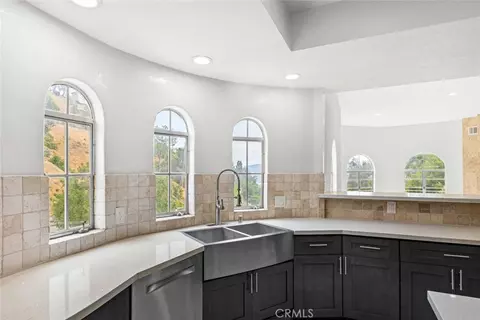 Kitchen - 631 Caleb St, Glendale, CA 91202 photo 2 of 7