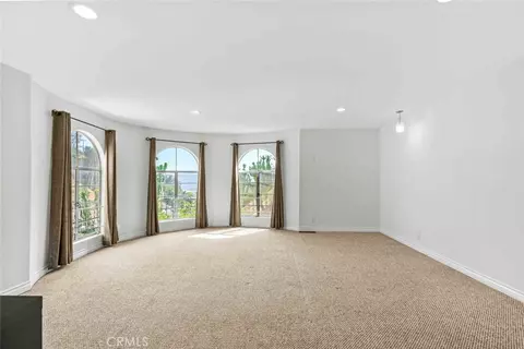 Living - 631 Caleb St, Glendale, CA 91202 photo 11 of 13