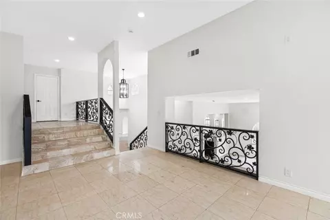 Entry Way - 631 Caleb St, Glendale, CA 91202 photo 1 of 8