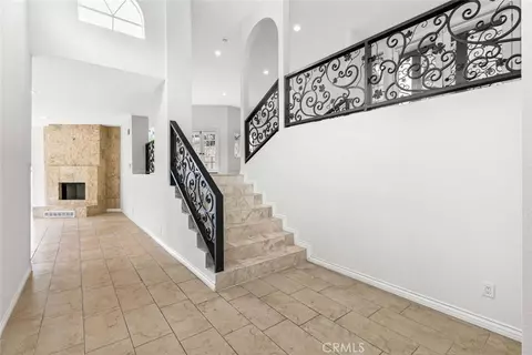 Entry Way - 631 Caleb St, Glendale, CA 91202 photo 2 of 8