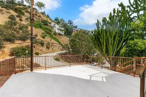 Exterior - 631 Caleb St, Glendale, CA 91202 photo 5 of 7