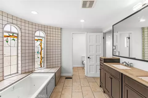 Bath - 631 Caleb St, Glendale, CA 91202 photo 3 of 5
